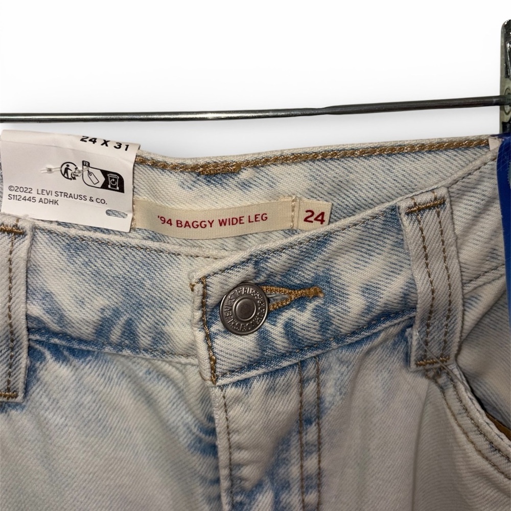 Levi’s Women’s ‘94 Baggy Wide-Leg Jeans - Picture 3 of 5